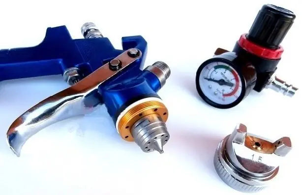Stříkací pistole HVLP 1.4mm + redukční ventil GEKO G01182 Nová Kolekce