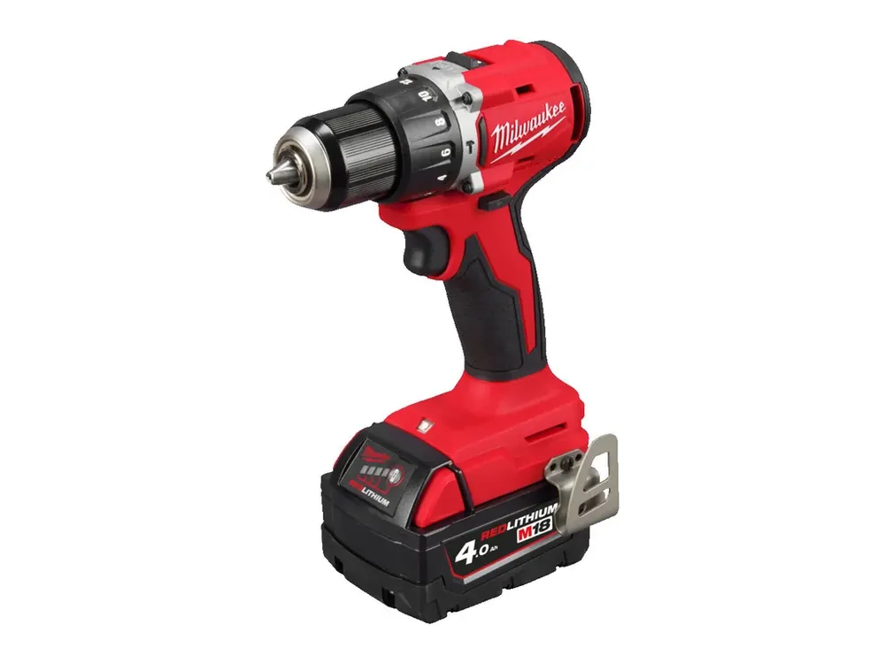 Nejprodávanější M18™ KOMPAKTNÍ PŘÍKLEPOVÁ BEZUHLÍKOVÁ VRTAČKA Milwaukee M18 BLPDRC-422C