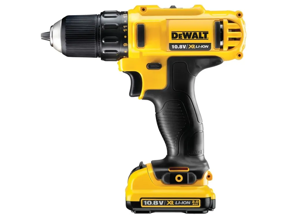 Objednat Nyní DeWALT DCD710D2 Aku vrtačka / šroubovák 10,8V CS Li-Ion XR 2x2,0 Ah